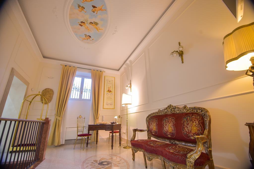 Palazzo Liguori 3*